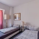 Fuer Monteure In Dresden, Mit Eigenem Bad Und Grosser Gemeinschaftskueche 3*