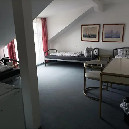 Fuer Monteure In Dresden, Mit Eigenem Bad Und Grosser Gemeinschaftskueche ゲストハウス ドレスデン