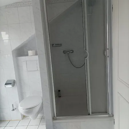 Fuer Monteure In Dresden, Mit Eigenem Bad Und Grosser Gemeinschaftskueche 게스트하우스 드레스덴