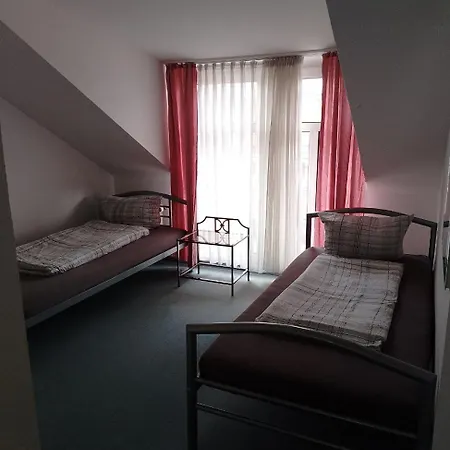 Fuer Monteure In Dresden, Mit Eigenem Bad Und Grosser Gemeinschaftskueche 3*