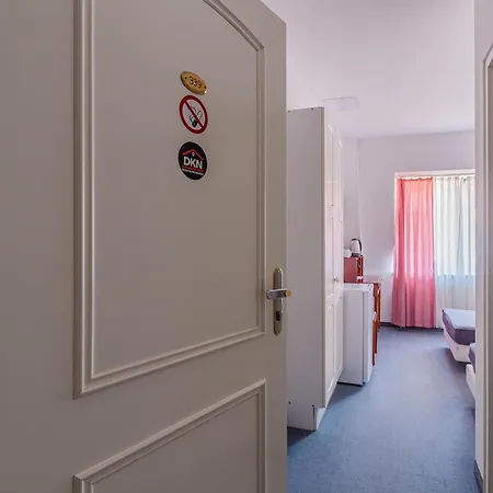 Fuer Monteure In Dresden, Mit Eigenem Bad Und Grosser Gemeinschaftskueche 3* Δρέσδη