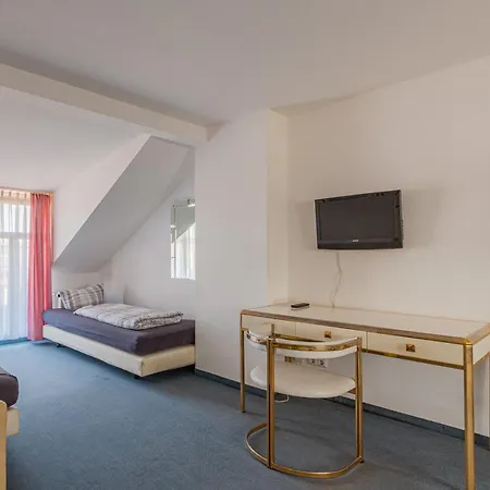 Fuer Monteure In Dresden, Mit Eigenem Bad Und Grosser Gemeinschaftskueche 3* Δρέσδη