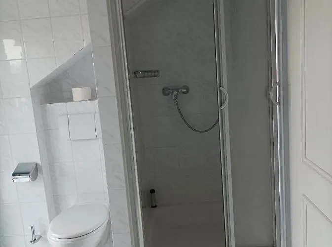 Fuer Monteure In Dresden, Mit Eigenem Bad Und Grosser Gemeinschaftskueche Vendégház Drezda