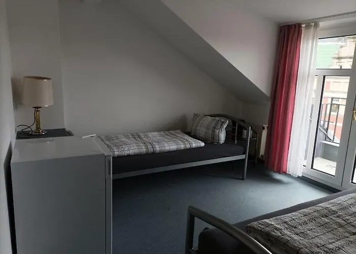 Vendégház Fuer Monteure In Dresden, Mit Eigenem Bad Und Grosser Gemeinschaftskueche 3*