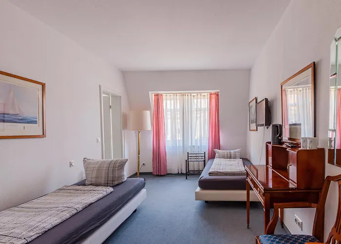 Fuer Monteure In Dresden, Mit Eigenem Bad Und Grosser Gemeinschaftskueche ゲストハウス