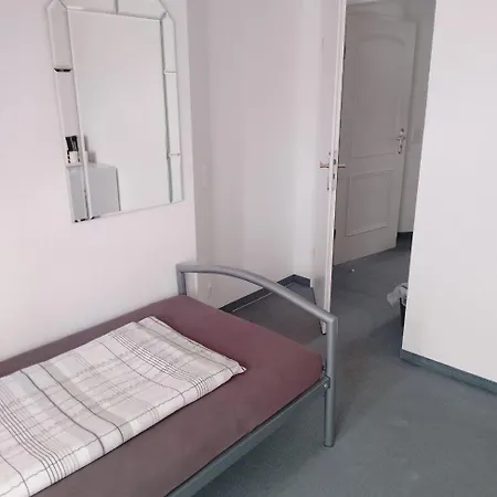 Fuer Monteure In Dresden, Mit Eigenem Bad Und Grosser Gemeinschaftskueche 3*