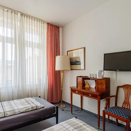 Fuer Monteure In Dresden, Mit Eigenem Bad Und Grosser Gemeinschaftskueche 3*