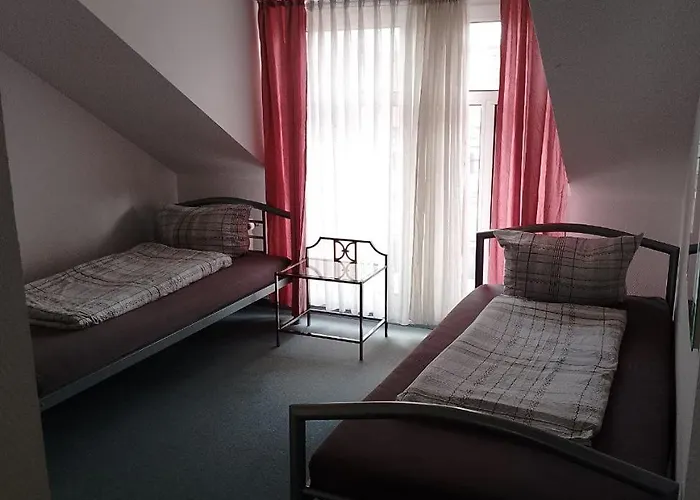 Fuer Monteure In Dresden, Mit Eigenem Bad Und Grosser Gemeinschaftskueche 3*