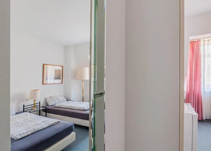 Fuer Monteure In Dresden, Mit Eigenem Bad Und Grosser Gemeinschaftskueche